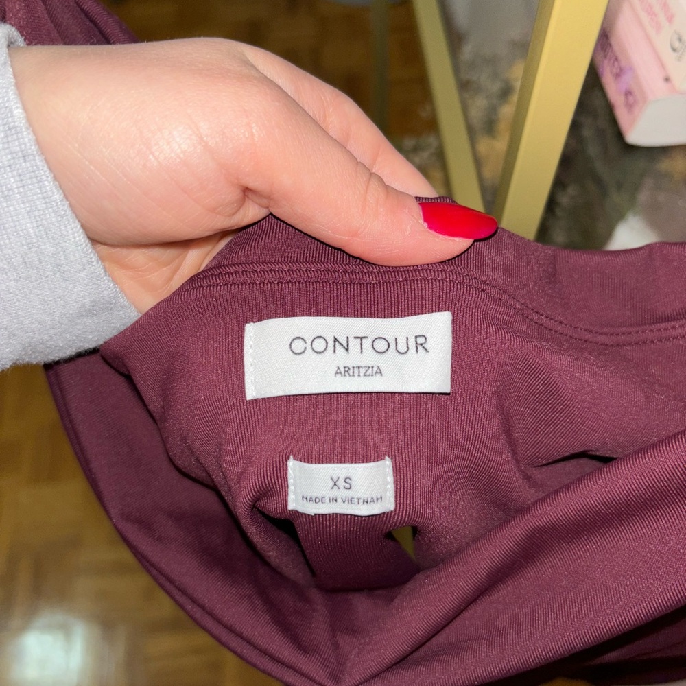 Aritzia - Picture 2 of 2